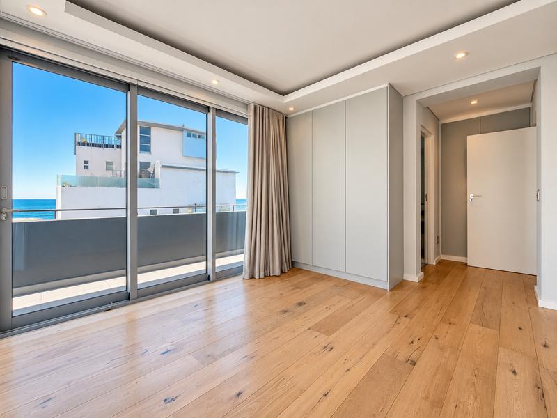 3 Bedroom Property for Sale in Sea Point Western Cape